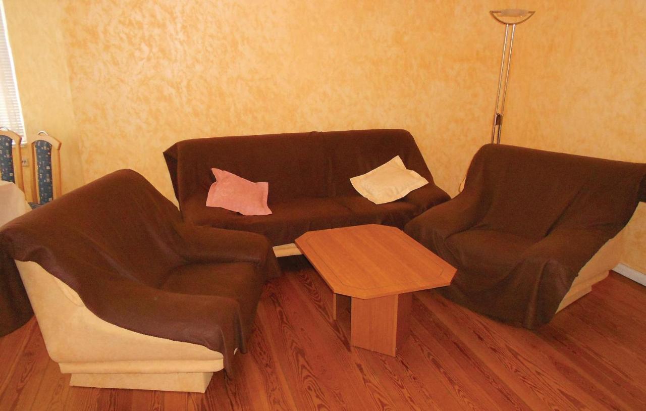 Lovely Apartment In Waren-Mueritz With Kitchen فارين المظهر الخارجي الصورة